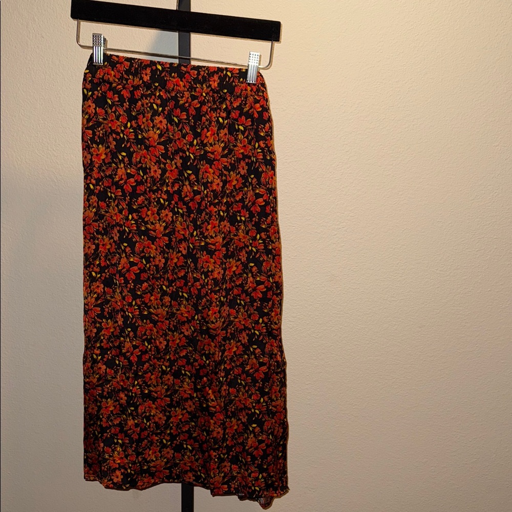 NWT Gap Fall Mult-color Floral Black and Orange Viscose Skirt Women’s Size L